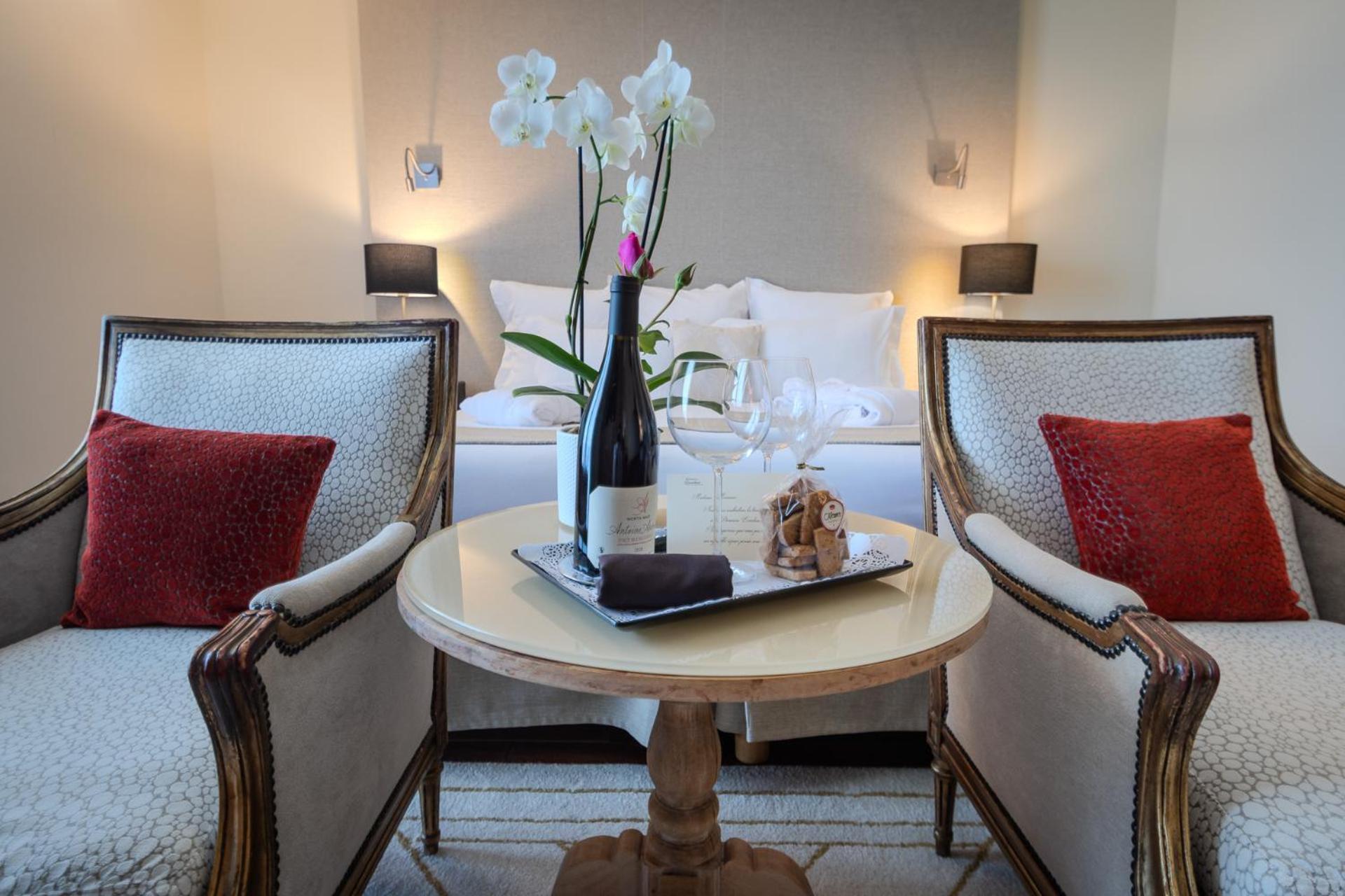 Hotel Demeure Loredana Сен-Флоран Экстерьер фото