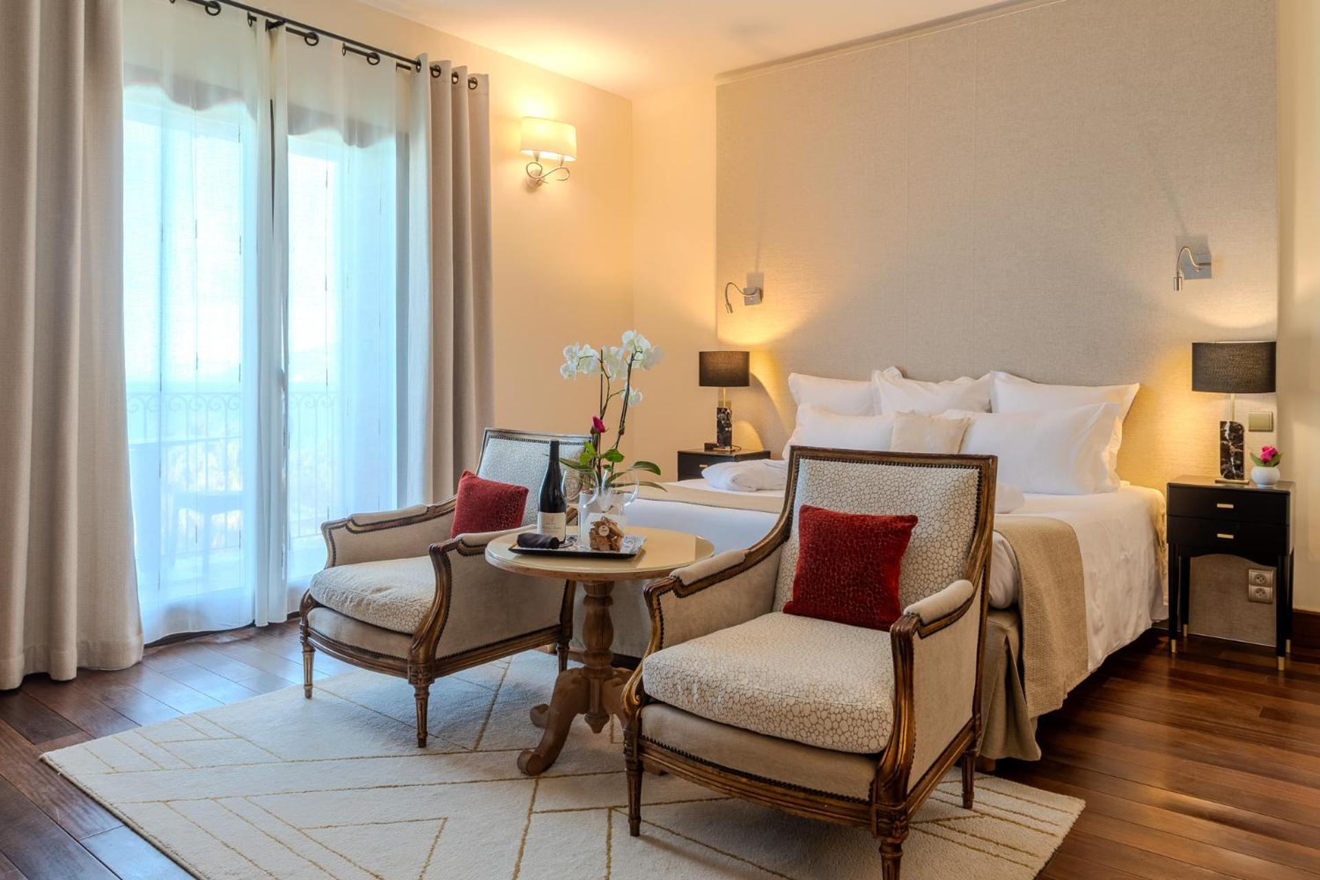 Hotel Demeure Loredana Сен-Флоран Экстерьер фото