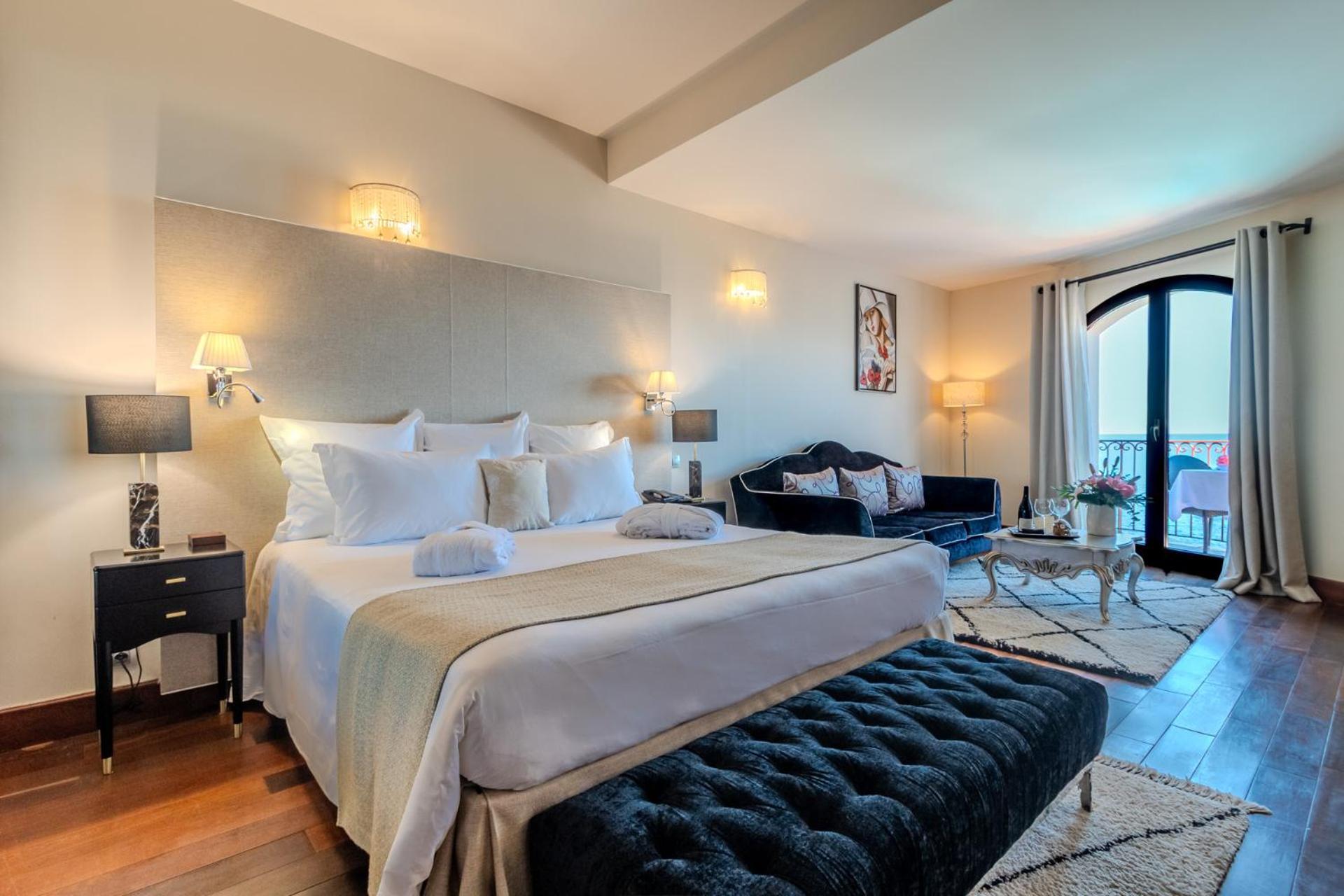 Hotel Demeure Loredana Сен-Флоран Экстерьер фото